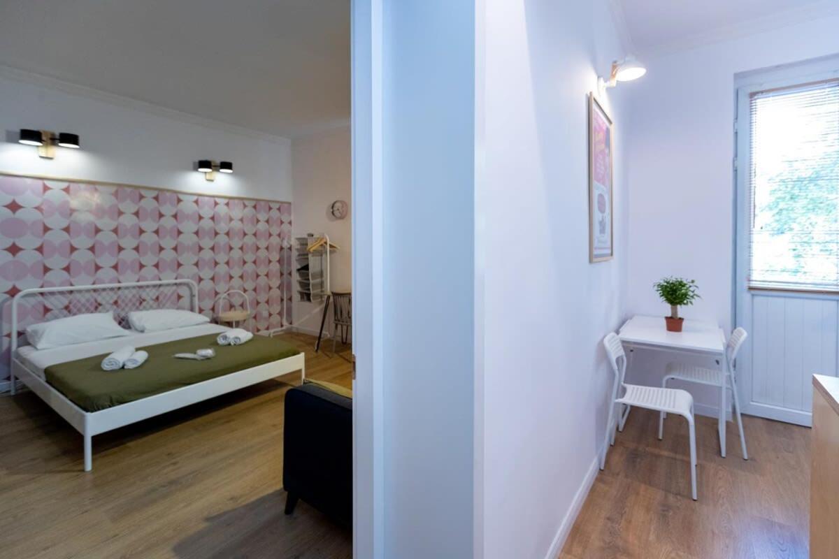 Central Vera Studio - Ideal For 3 - By Wehost Τυφλίδα Εξωτερικό φωτογραφία