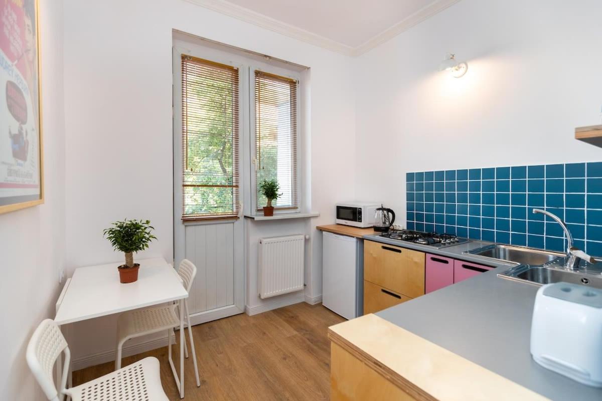 Central Vera Studio - Ideal For 3 - By Wehost Τυφλίδα Εξωτερικό φωτογραφία